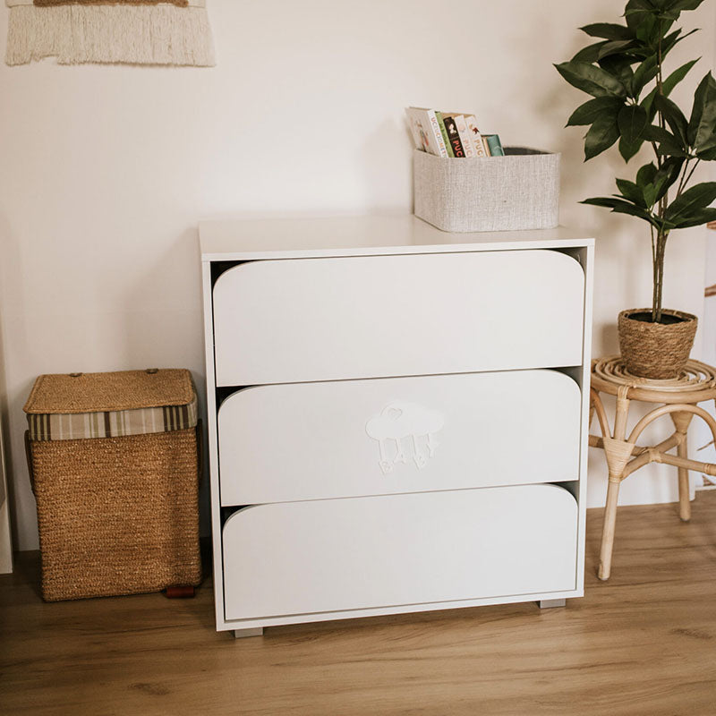 klups nel felhos feher butorcsalad